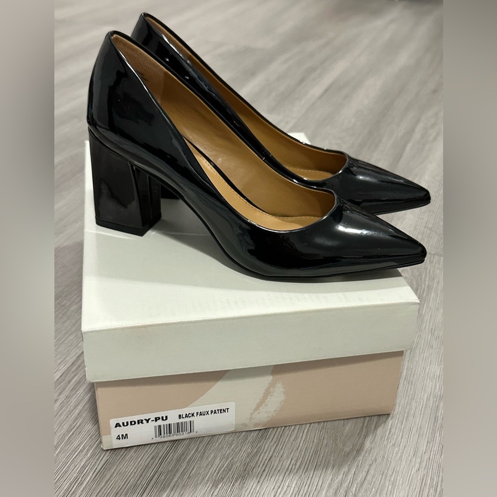 14TH AND UNION Black Faux Patent Women's Pumps, BRAND NEW Size 4